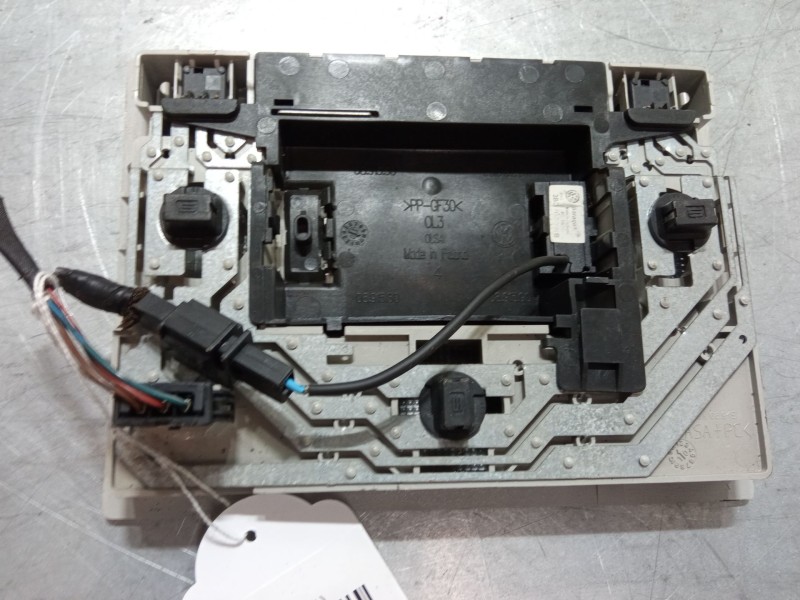 Recambio de luz interior delantera para seat leon (1p1) 1.6 tdi referencia OEM IAM   