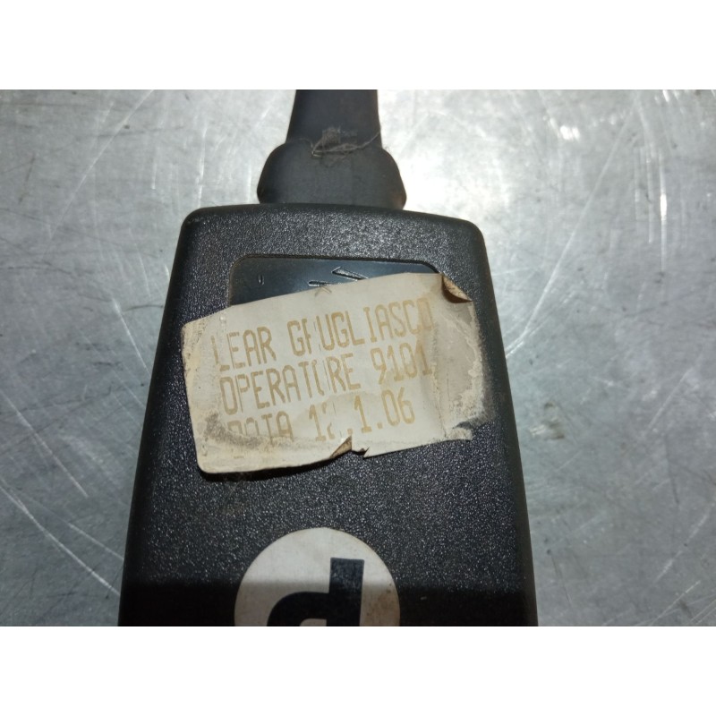 Recambio de anclaje cinturon delantero derecho para lancia musa (350_) 1.9 d multijet (350.axc1a) referencia OEM IAM   