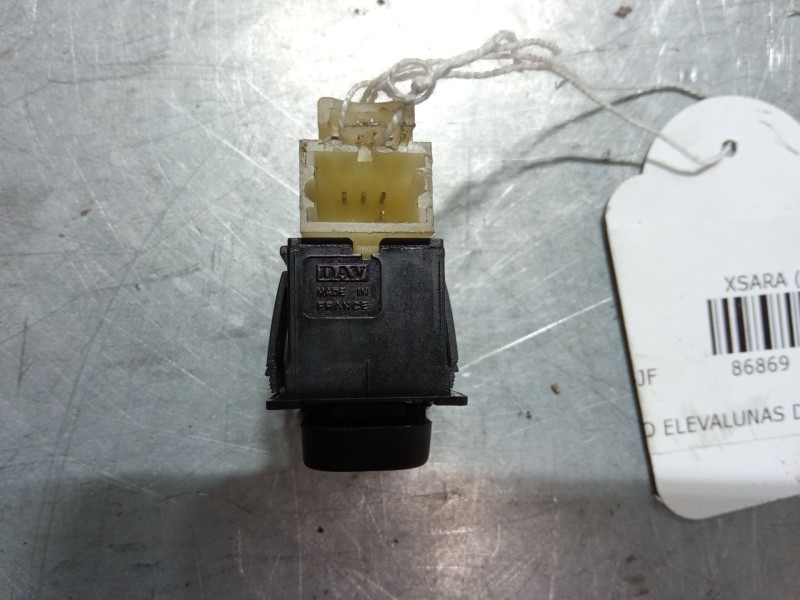 Recambio de mando elevalunas delantero derecho para citroën xsara (n1) 2.0 hdi 90 referencia OEM IAM   mando confort