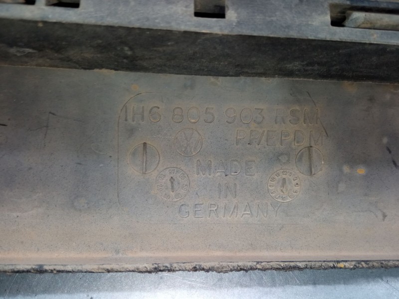 Recambio de paragolpes delantero para volkswagen golf iii cabriolet (1e7) 1.8 referencia OEM IAM   