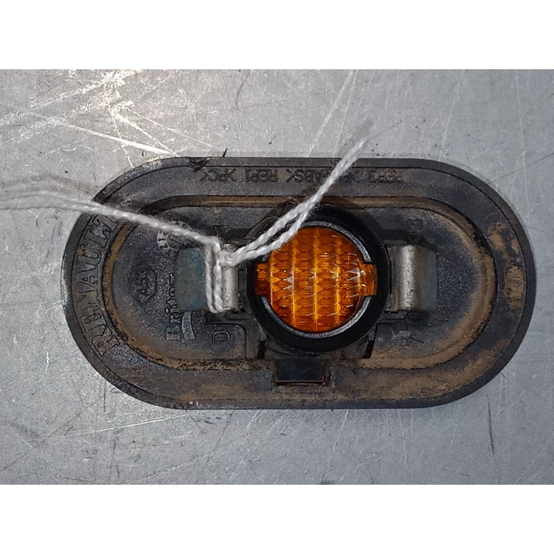 Recambio de intermitente lateral izquierdo para renault kangoo (kc0/1_) 1.4 (kc0c, kc0h, kc0b, kc0m) referencia OEM IAM   