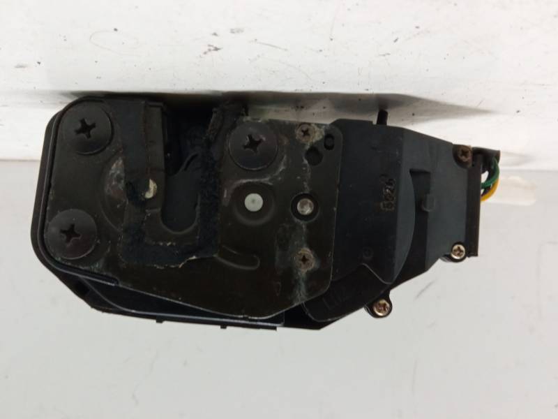 CERRADURA PUERTA TRASERA IZQUIERDA 