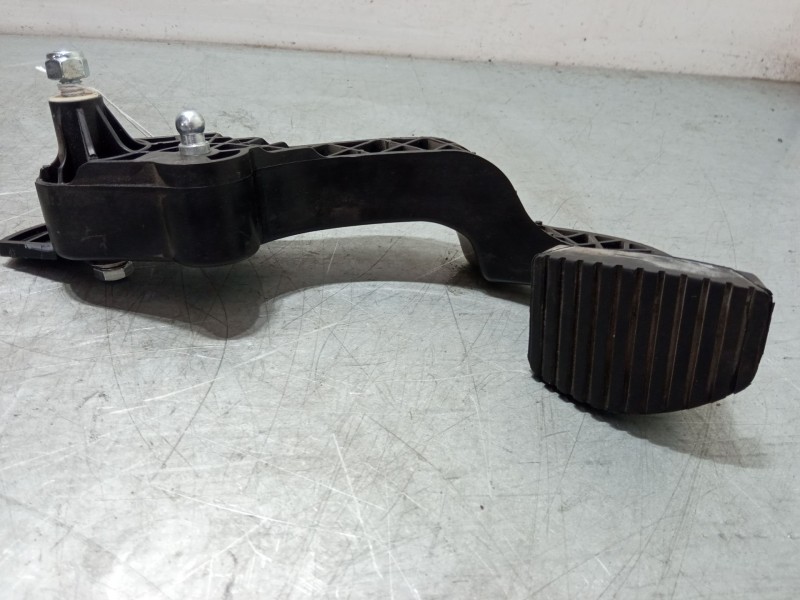 Recambio de pedal embrague para citroën c4 cactus 1.2 vti 82 referencia OEM IAM   