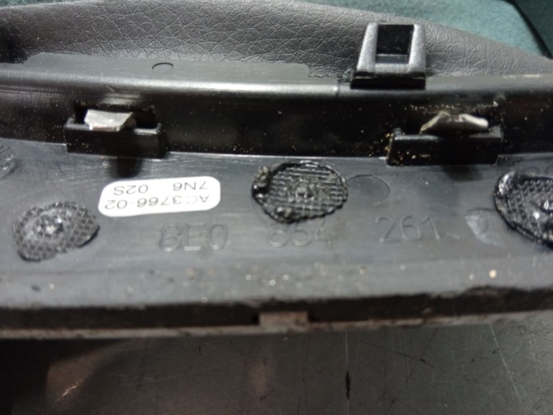 Recambio de pomo palanca cambio para audi a4 b6 avant (8e5) 2.5 tdi quattro referencia OEM IAM 8E0864261  