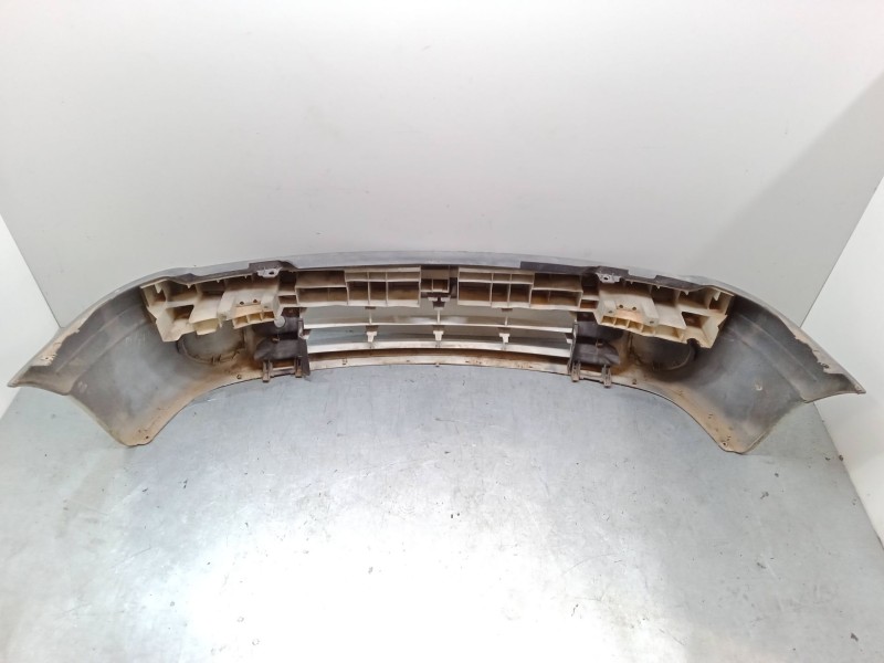 Recambio de paragolpes delantero para renault clio ii (bb_, cb_) 1.2 (bb0a, bb0f, bb10, bb1k, bb28, bb2d, bb2h, cb0a,... referen