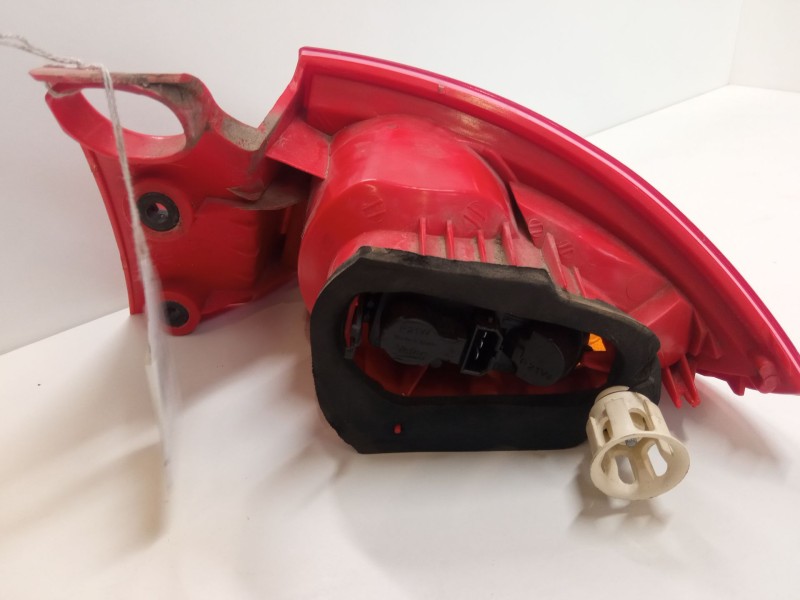 Recambio de piloto trasero izquierdo para seat leon (1p1) 1.6 tdi referencia OEM IAM 1P0945257D  