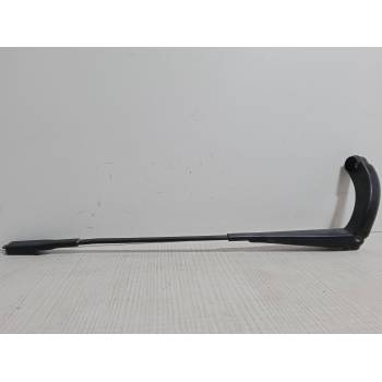 BRAZO LIMPIA DELANTERO DERECHO 
