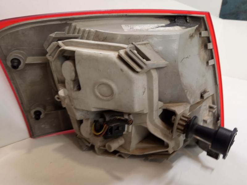 Recambio de piloto trasero derecho para audi a4 b7 descapotable (8he) 2.0 tdi referencia OEM IAM    Recambio de piloto trasero derecho para audi a4 b7 descapotable (8he) 2.0 tdi referencia OEM IAM