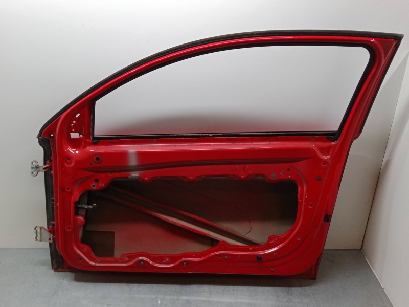 Recambio de puerta delantera derecha para volvo c30 (533) 1.6 d referencia OEM IAM 31335484  