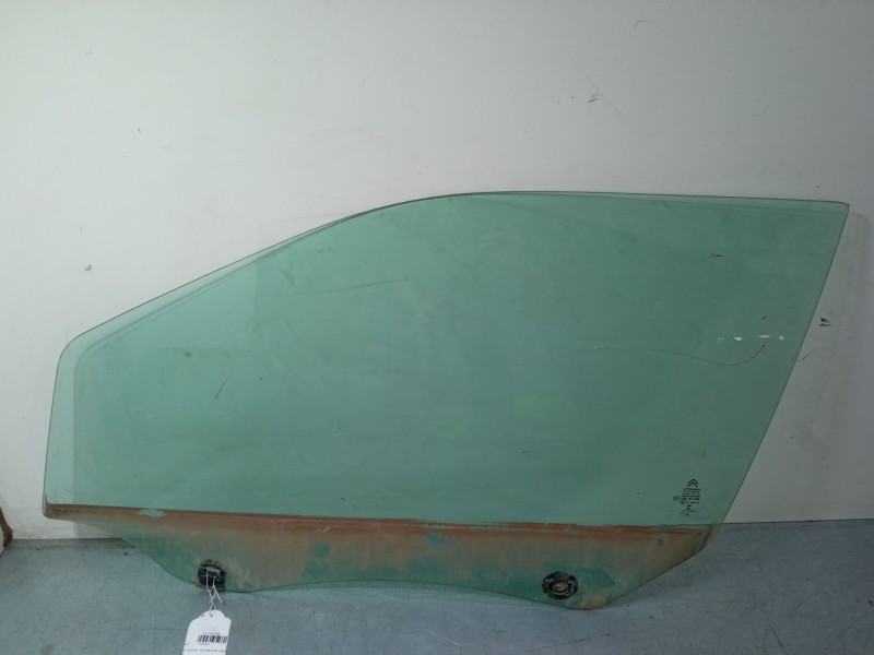 Recambio de luna puerta delantera izquierda para citroën c4 cactus 1.2 vti 82 referencia OEM IAM   