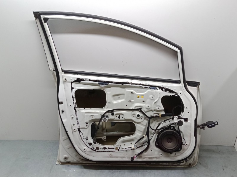 Recambio de puerta delantera izquierda para kia rio iii (ub) 1.1 crdi referencia OEM IAM   