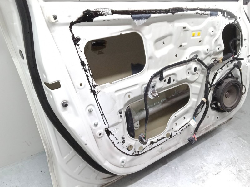 Recambio de puerta delantera izquierda para kia rio iii (ub) 1.1 crdi referencia OEM IAM   