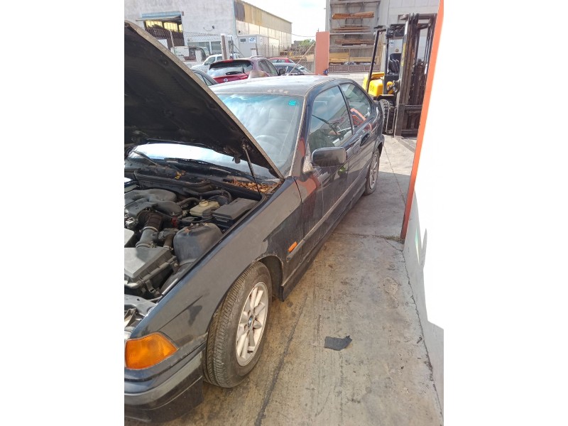 bmw 3 compact (e36) del año 2012