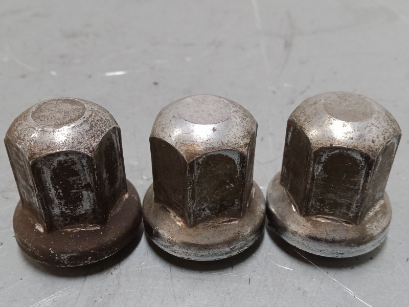 Recambio de pack 3 tornillos renault llanta chapa vaso19 para renault 12 variable (117_, 133_) 1.3 (1170) referencia OEM IAM   