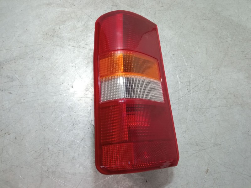 Recambio de piloto trasero izquierdo para peugeot expert (224_) 2.0 hdi referencia OEM IAM    Recambio de piloto trasero izquierdo para peugeot expert (224_) 2.0 hdi referencia OEM IAM