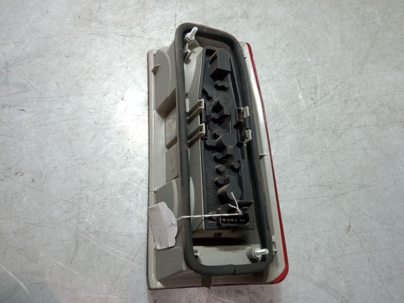 Recambio de piloto trasero izquierdo para peugeot expert (224_) 2.0 hdi referencia OEM IAM    Recambio de piloto trasero izquierdo para peugeot expert (224_) 2.0 hdi referencia OEM IAM