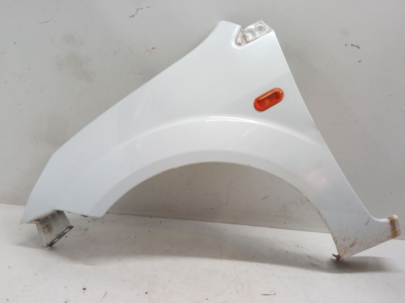 Recambio de aleta delantera izquierda para ford fiesta v (jh_, jd_) 1.4 tdci referencia OEM IAM   