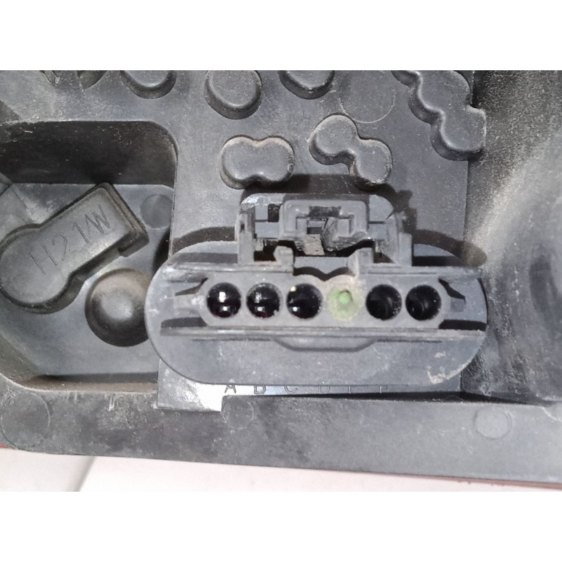 Recambio de piloto trasero izquierdo para opel insignia a sports tourer (g09) 2.0 cdti (35) referencia OEM IAM 13226856  