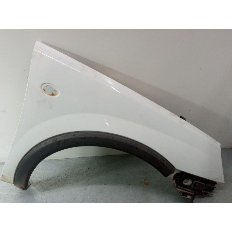 Recambio de aleta delantera derecha para opel corsa c (x01) 1.2 (f08, f68) referencia OEM IAM   