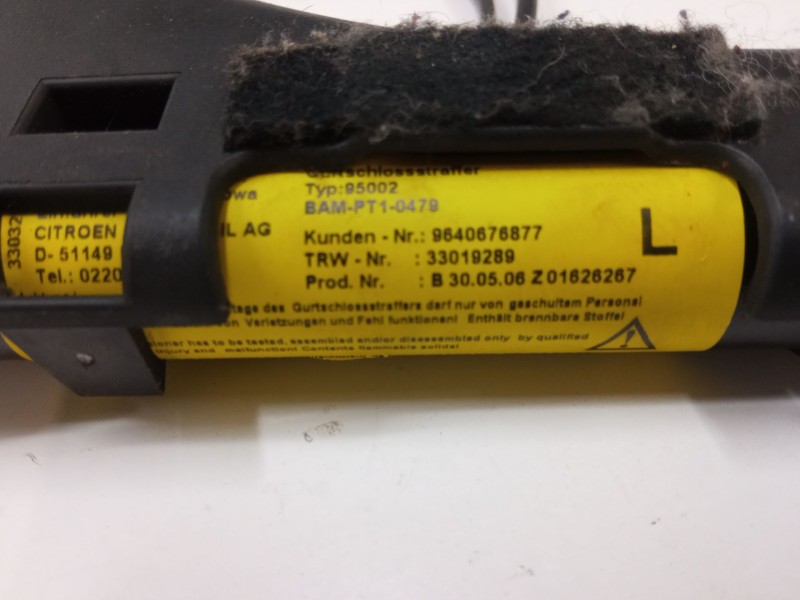 Recambio de anclaje cinturon delantero izquierdo para citroën c2 (jm_) 1.4 hdi referencia OEM IAM 9640676877  