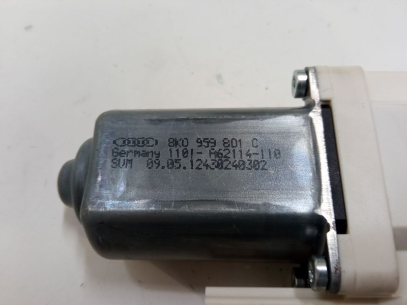 Recambio de motor elevaluna delantero izquierdo para audi a1 sportback (8xa, 8xf) 1.2 tfsi referencia OEM IAM 8K0959801C  