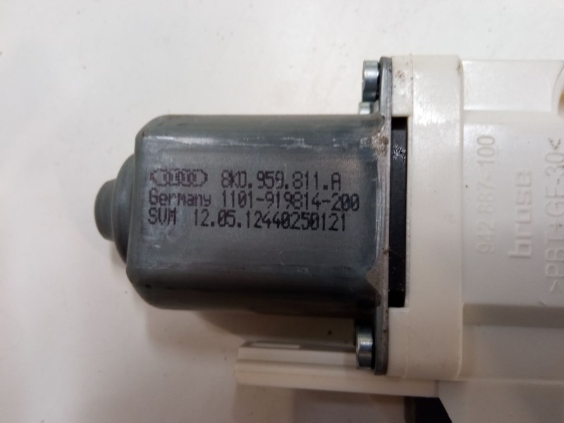 Recambio de motor elevaluna trasero derecho para audi a1 sportback (8xa, 8xf) 1.2 tfsi referencia OEM IAM 8K0959811A  