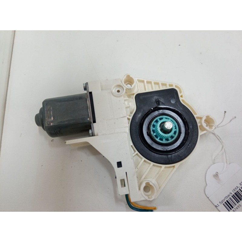 Recambio de motor elevaluna trasero izquierdo para audi a1 sportback (8xa, 8xf) 1.2 tfsi referencia OEM IAM 8K0959812A  