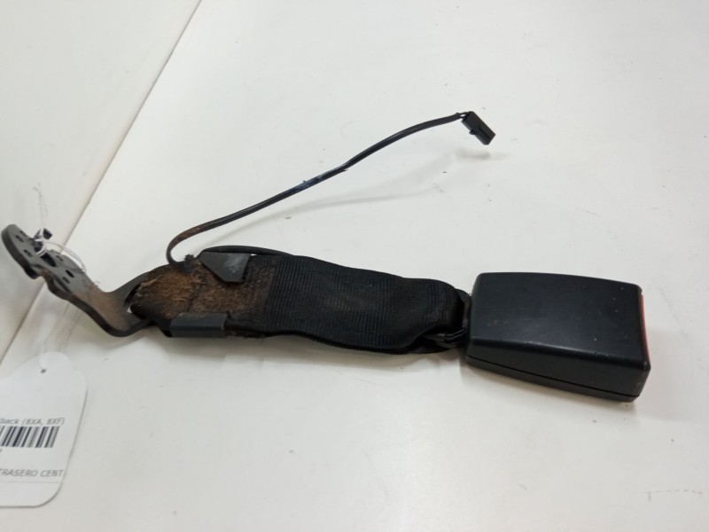 Recambio de anclaje cinturon trasero central para audi a1 sportback (8xa, 8xf) 1.2 tfsi referencia OEM IAM 8X4857739C  
