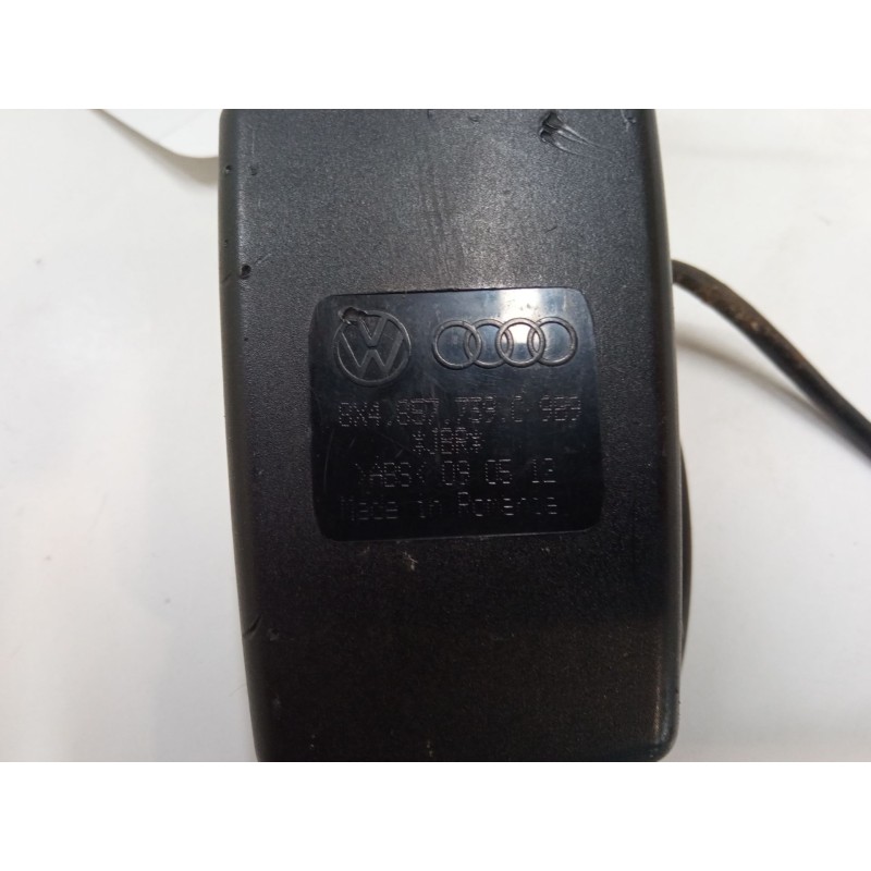 Recambio de anclaje cinturon trasero central para audi a1 sportback (8xa, 8xf) 1.2 tfsi referencia OEM IAM 8X4857739C  