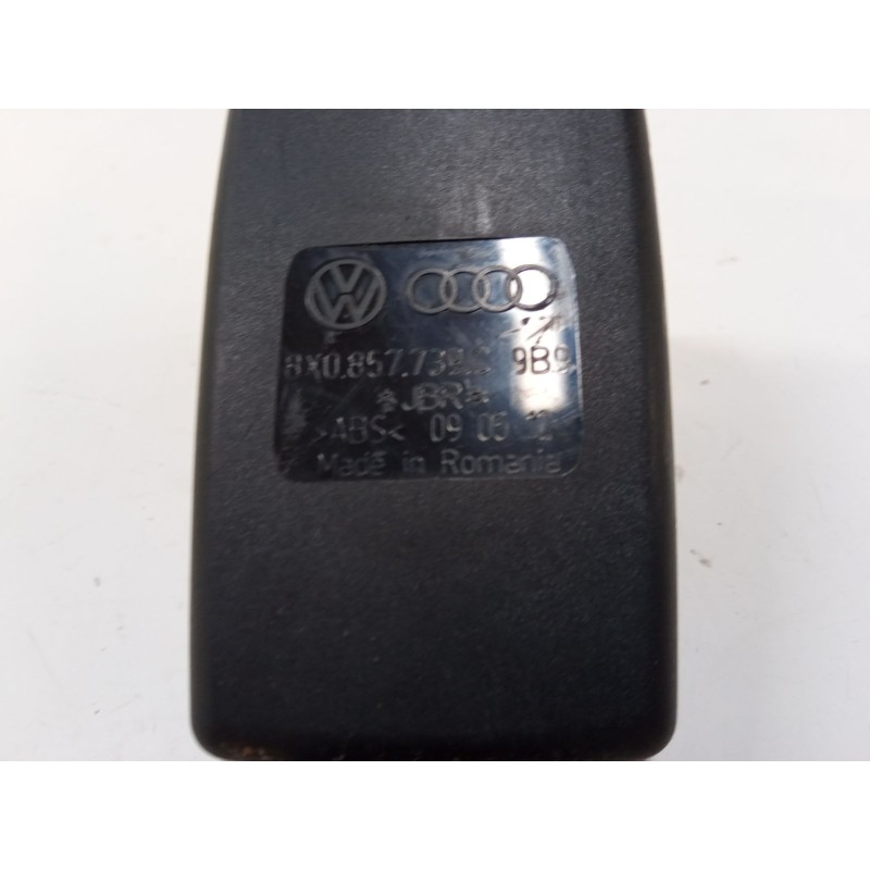 Recambio de anclaje cinturon trasero izquierdo para audi a1 sportback (8xa, 8xf) 1.2 tfsi referencia OEM IAM 8X4857739C  