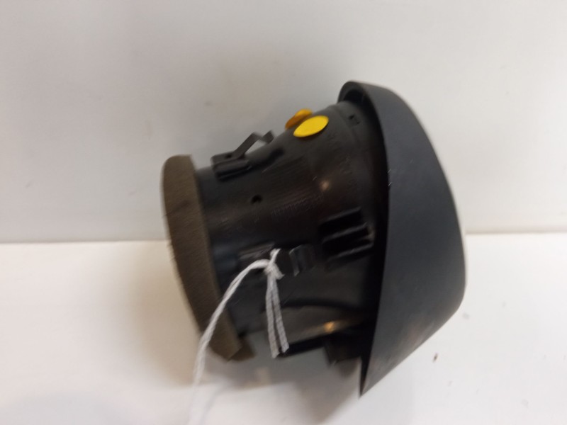 Recambio de aireador central derecho para audi a1 sportback (8xa, 8xf) 1.2 tfsi referencia OEM IAM 8X1820951  