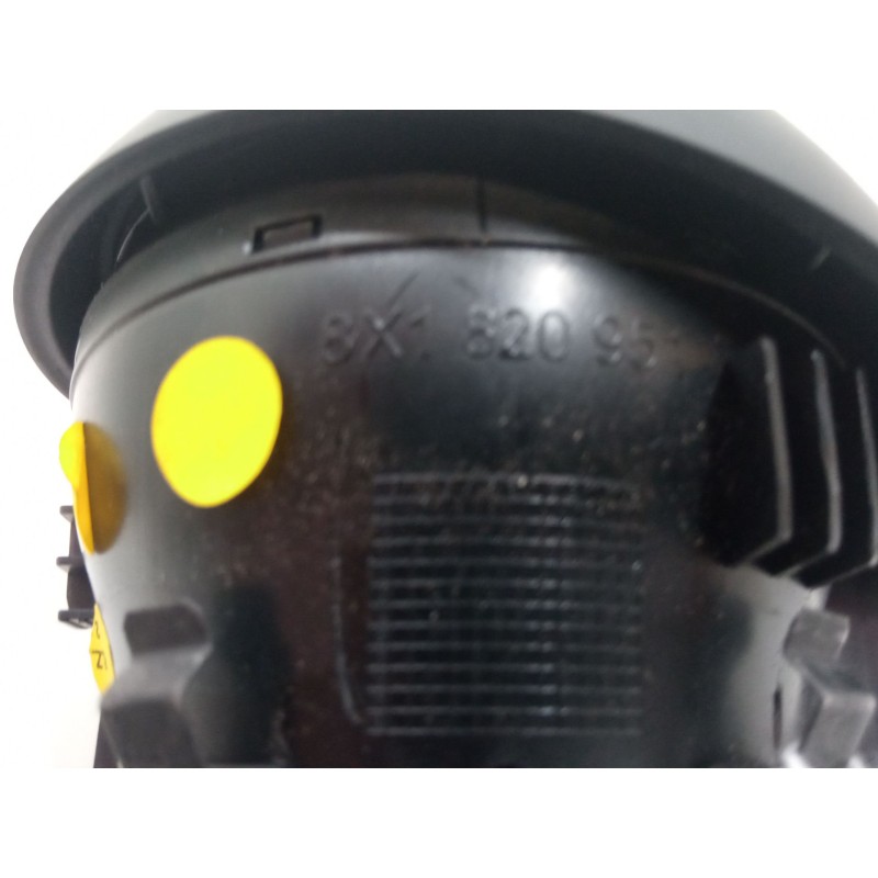 Recambio de aireador central derecho para audi a1 sportback (8xa, 8xf) 1.2 tfsi referencia OEM IAM 8X1820951  