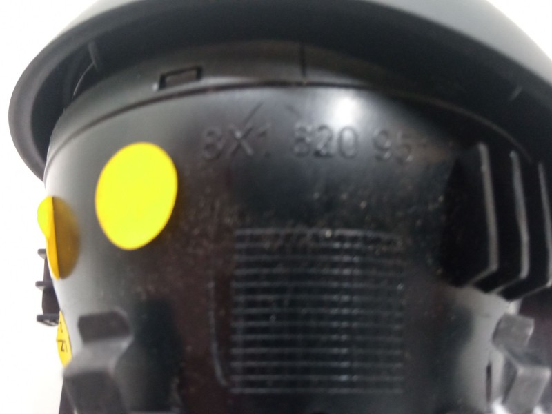 Recambio de aireador central derecho para audi a1 sportback (8xa, 8xf) 1.2 tfsi referencia OEM IAM 8X1820951  