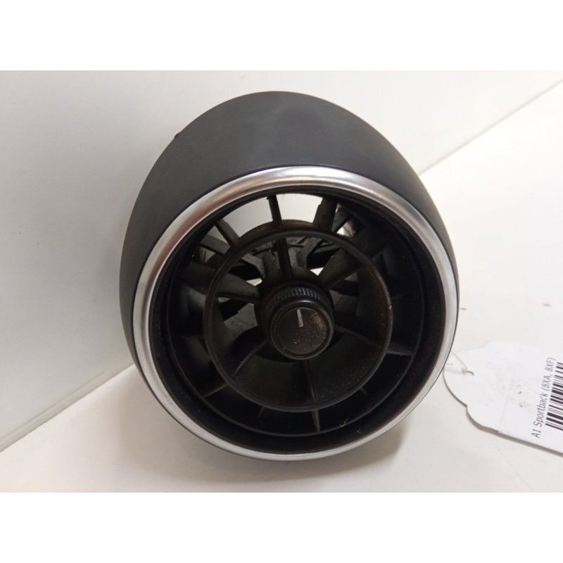 Recambio de aireador izquierdo para audi a1 sportback (8xa, 8xf) 1.2 tfsi referencia OEM IAM 8X1820901  