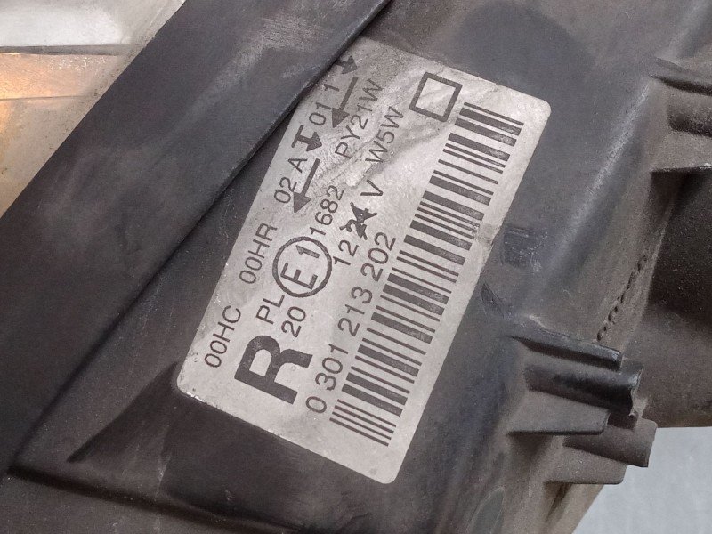 Recambio de faro derecho para peugeot 407 (6d_) 2.0 16v (6drfjc, 6drfje, 6drfjf) referencia OEM IAM 9660235980  0301213202
