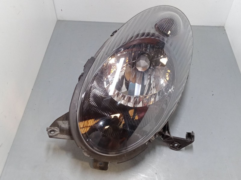 Recambio de faro izquierdo para nissan micra iii (k12) 160 sr referencia OEM IAM 26060BC505  