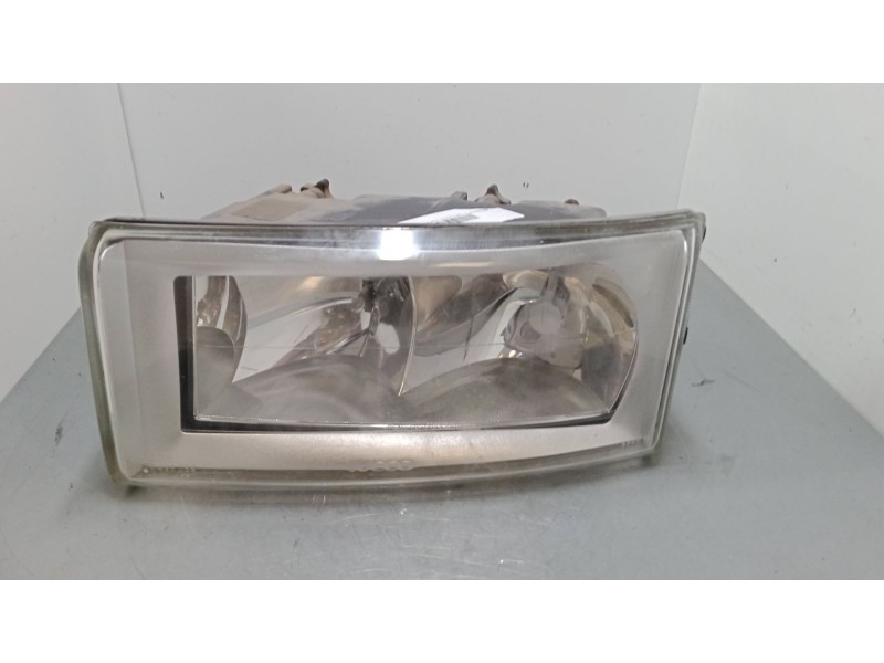 Recambio de faro izquierdo para iveco camion transporte botellas o bombonas 50c15 referencia OEM IAM   