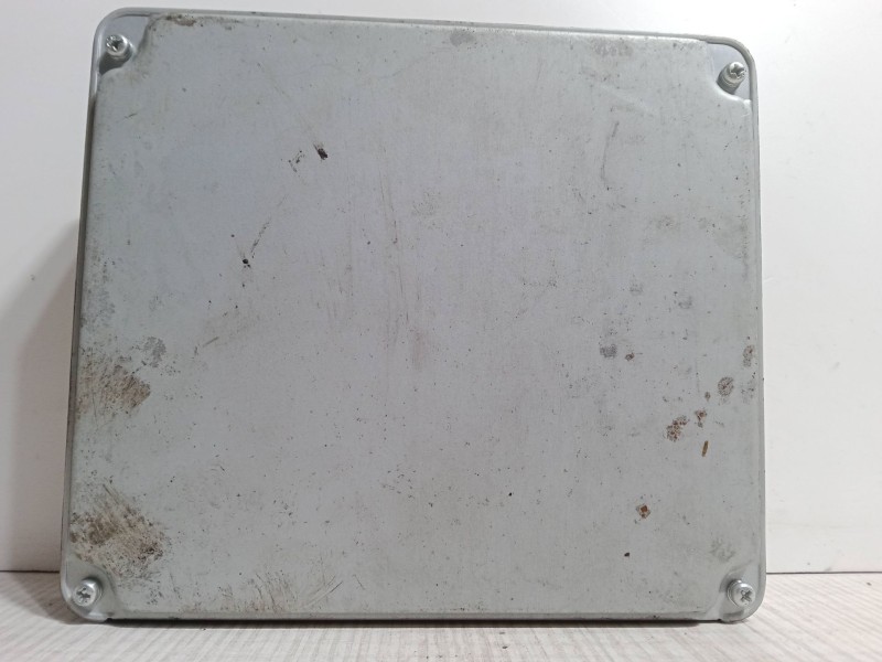 Recambio de centralita motor uce para toyota avensis (_t25_) 2.2 d-4d (adt251_) referencia OEM IAM 8966105C81  MB1758009420