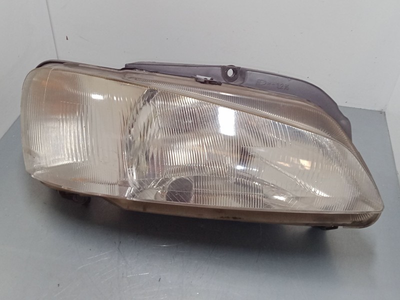 Recambio de faro derecho para peugeot 106 ii (1a_, 1c_) 1.1 i referencia OEM IAM   