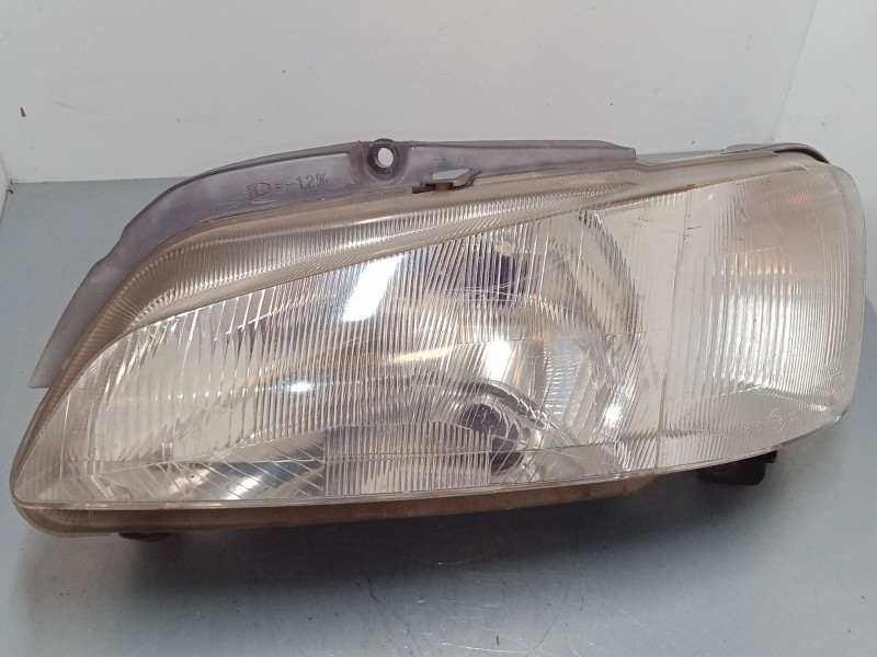 Recambio de faro izquierdo para peugeot 106 ii (1a_, 1c_) 1.1 i referencia OEM IAM   