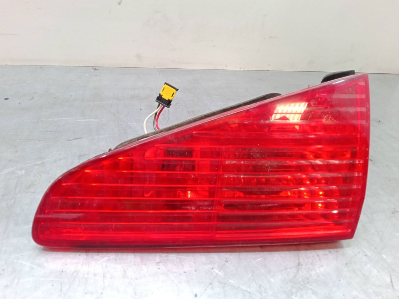 Recambio de piloto trasero porton derecho para peugeot 607 (9d, 9u) 2.2 hdi referencia OEM IAM   