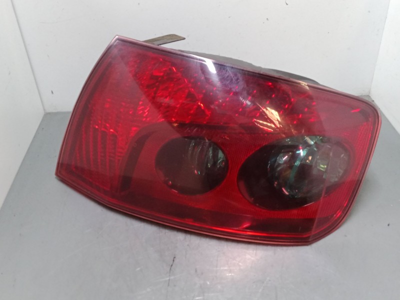 Recambio de piloto trasero derecho para peugeot 407 (6d_) 2.0 16v (6drfjc, 6drfje, 6drfjf) referencia OEM IAM   