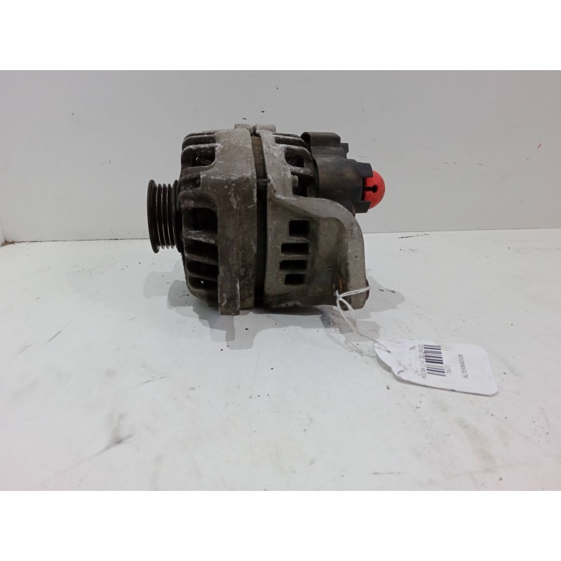 Recambio de alternador para nissan micra c+c iii (k12) 1.4 16v referencia OEM IAM 23100AX62B 2543488A TG8S024