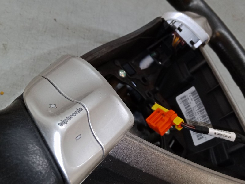 Recambio de volante multifincion para porsche cayman (987) s 3.4 referencia OEM IAM 997347804  