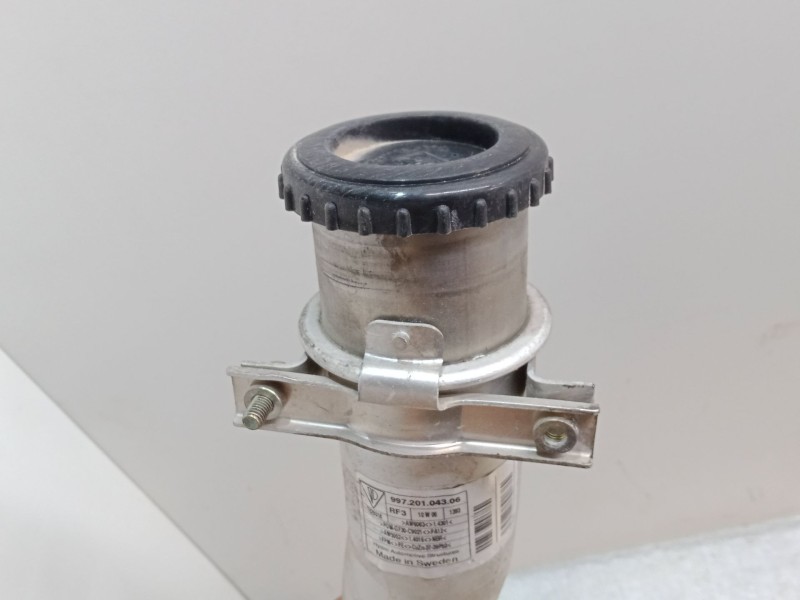 Recambio de boca de llenado para porsche cayman (987) s 3.4 referencia OEM IAM 99720104306  
