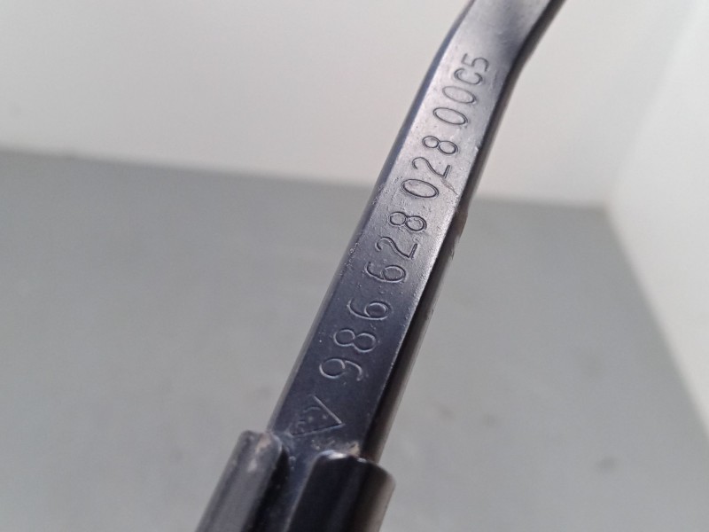 Recambio de brazo limpia delantero izquierdo para porsche cayman (987) s 3.4 referencia OEM IAM 98662802800  