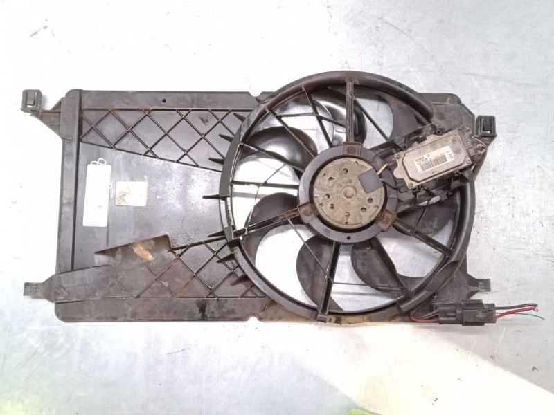 Recambio de electroventilador para ford focus ii (da_, hcp, dp) 1.8 tdci referencia OEM IAM 137328366  