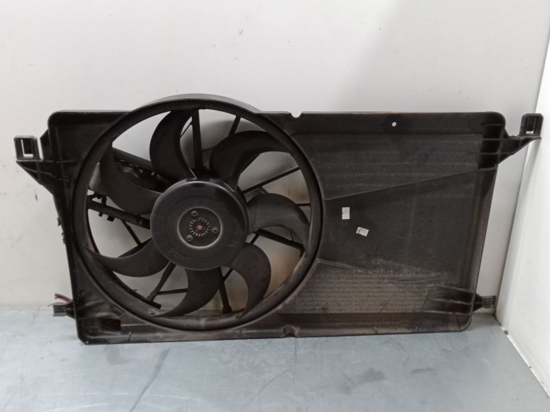 Recambio de electroventilador para ford focus ii (da_, hcp, dp) 1.8 tdci referencia OEM IAM 137328366  