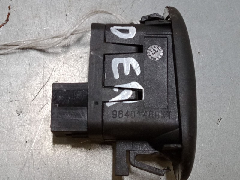 Recambio de mando elevalunas delantero derecho para citroën c2 (jm_) 1.1 referencia OEM IAM   