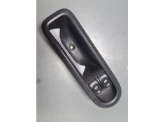 Recambio de mando elevalunas delantero izquierdo para renault twingo ii (cn0_) 1.5 dci 75 referencia OEM IAM